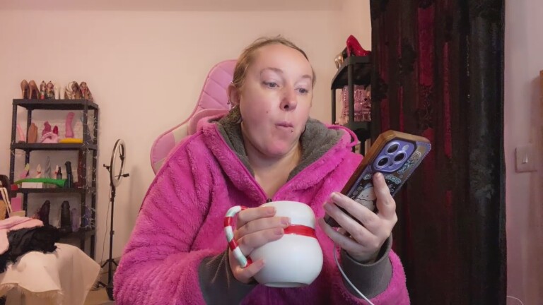 GoddessKisica's Streamate show and profile