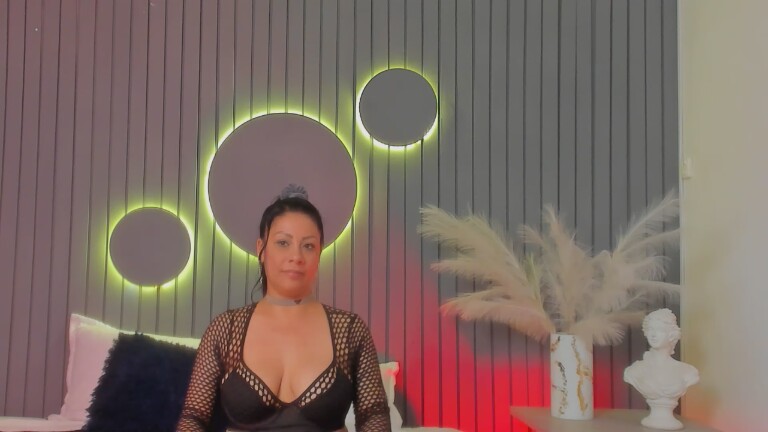 ViolettaThonsomS's Streamate show and profile