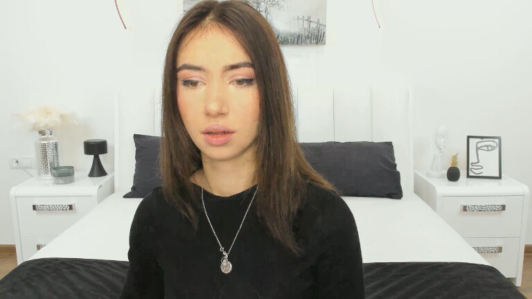 SarahTray's Streamate show and profile