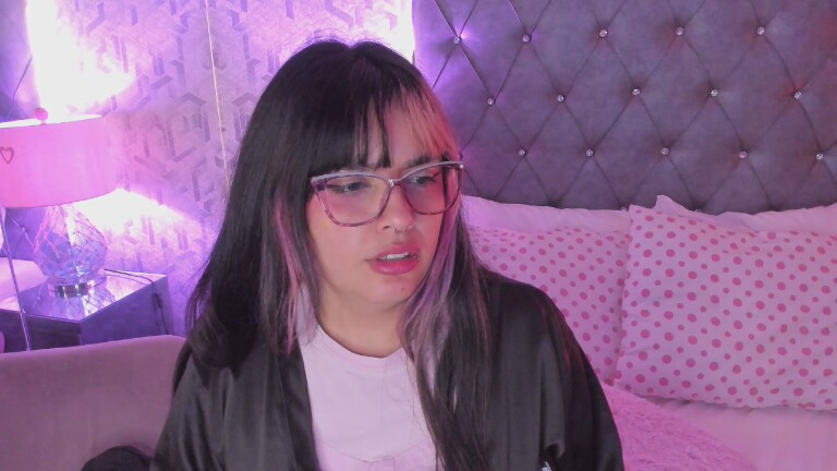 MaddieWaves's Streamate show and profile