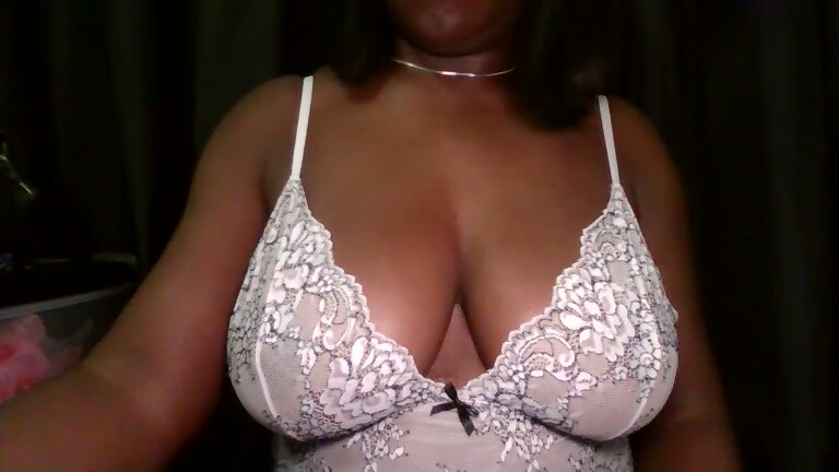Pinklippy69's Streamate show and profile