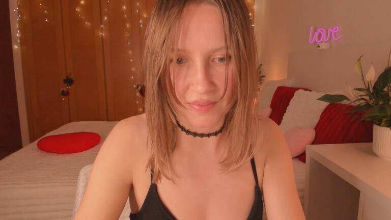 EmilyJune's Streamate show and profile