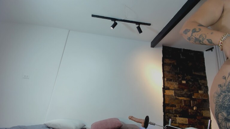 Raveen_Noctiiss's Streamate show and profile