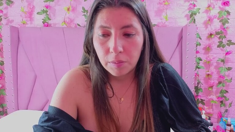 EmberCooper's Streamate show and profile