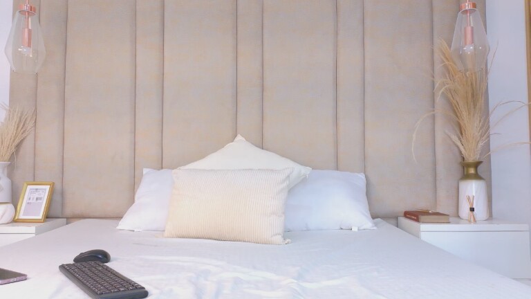 Saraa_Castillo's Streamate show and profile