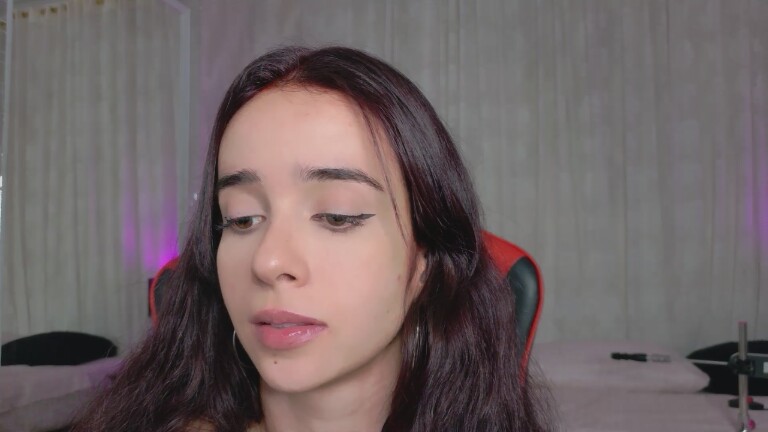 SaraMars's Streamate show and profile