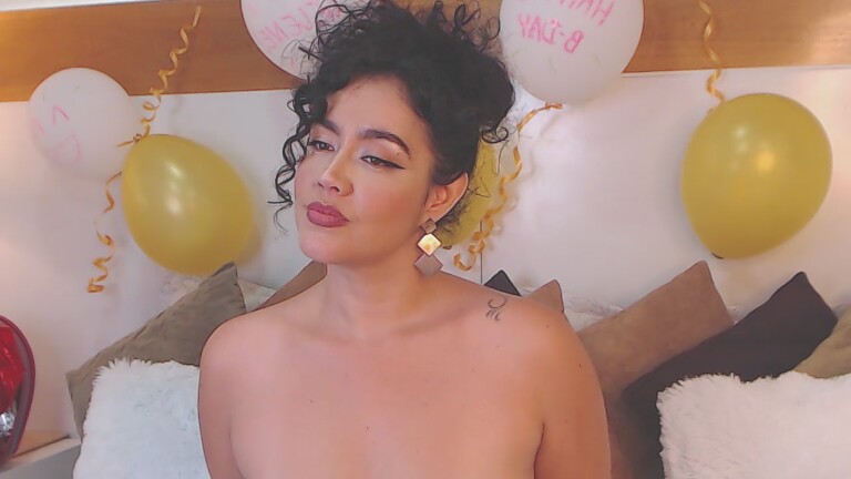 SeleneRisso's Streamate show and profile