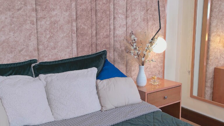 IsaRose's Streamate show and profile