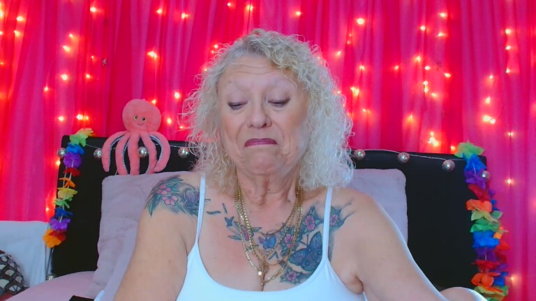 XoXMandyXoX's Streamate show and profile