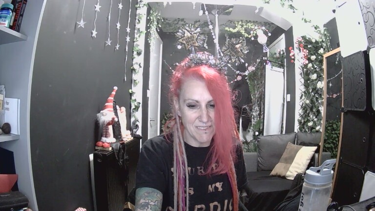 SkySparks's Streamate show and profile