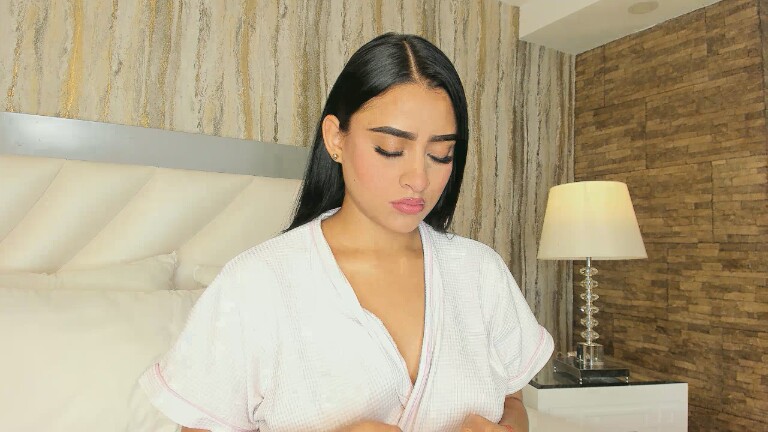 Sara_Hanniston's Streamate show and profile