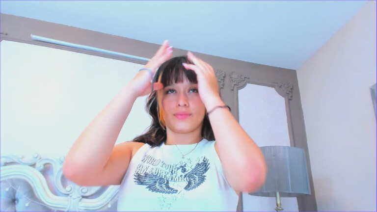 SiaSavach's Streamate show and profile