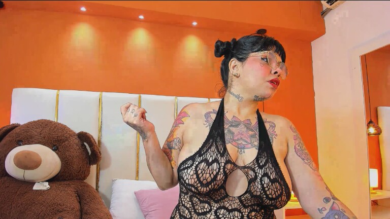 Sophybeaumont's Streamate show and profile