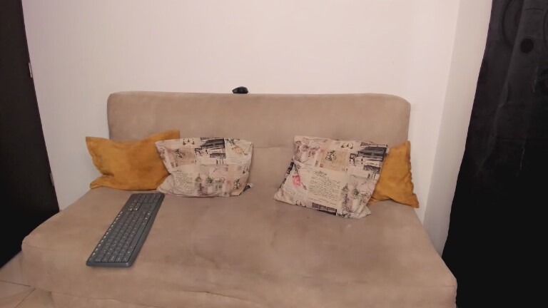 AliceeSecret's Streamate show and profile