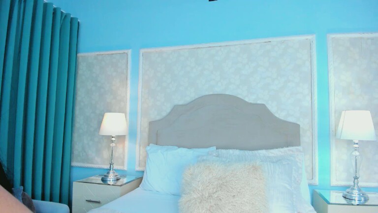 MiaPortmass's Streamate show and profile