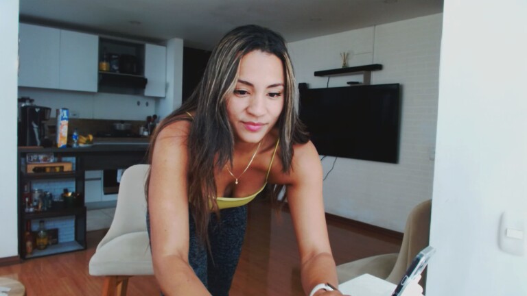 Jazmin111's Streamate show and profile