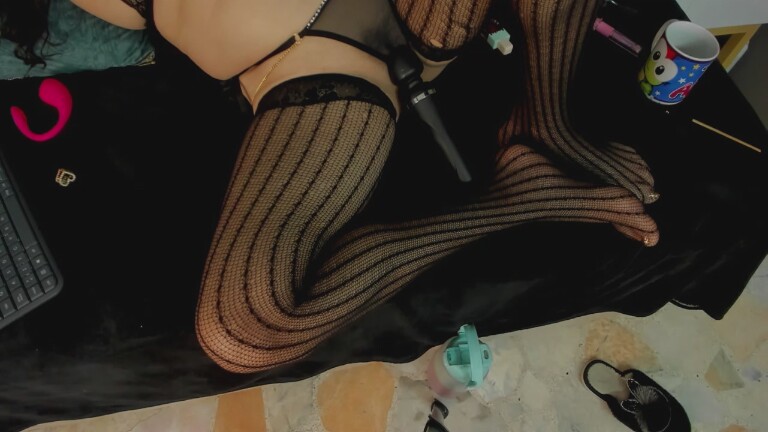 hannymilf's Streamate show and profile