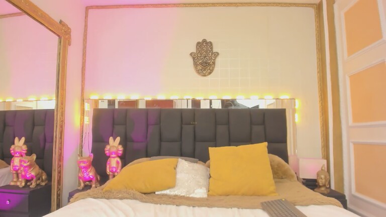 VioletGomez's Streamate show and profile