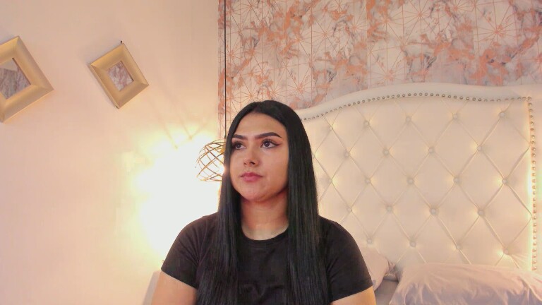 SaharaLyn's Streamate show and profile