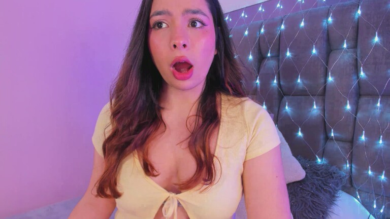 AnnaWhhitte's Streamate show and profile