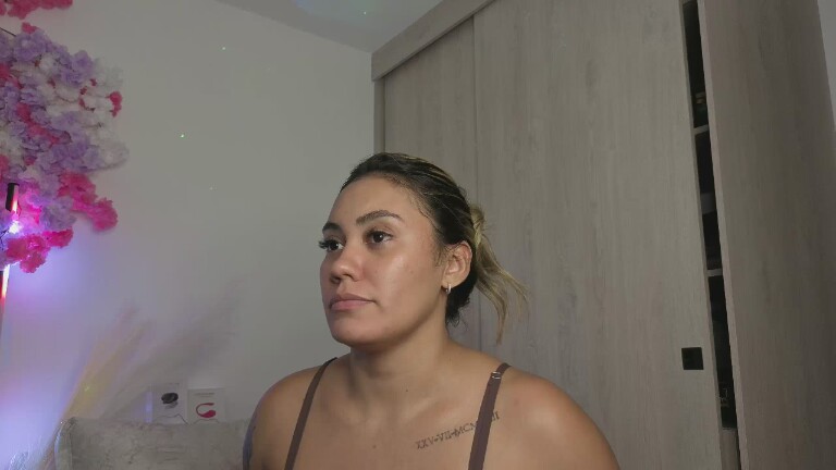 SussiVegaa's Streamate show and profile