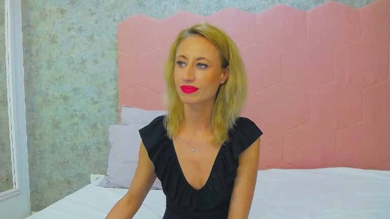 DeliaMarlow's Streamate show and profile