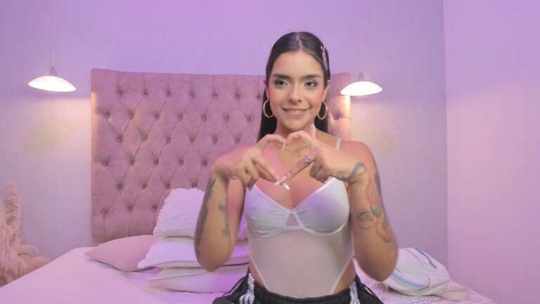 Alicia_Evans's Streamate show and profile