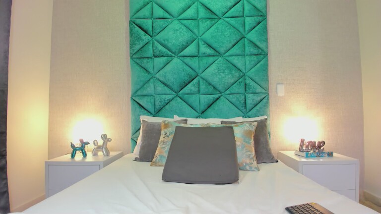 VenusMillan's Streamate show and profile