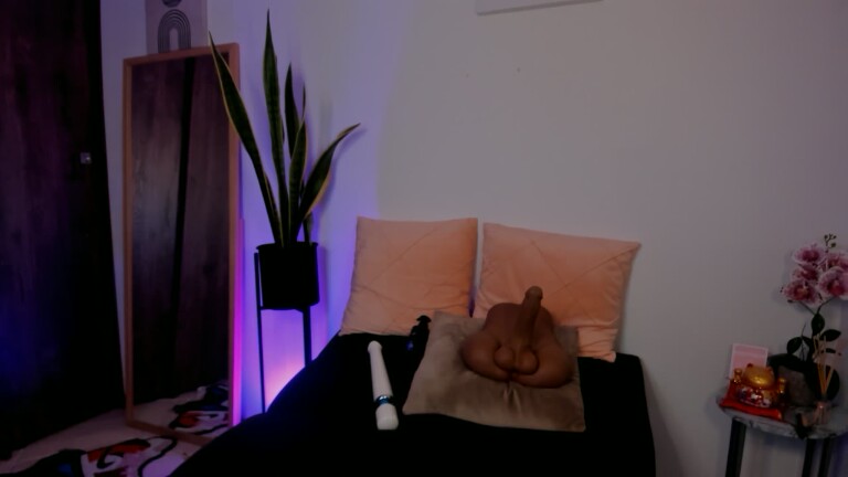 JulieRios's Streamate show and profile