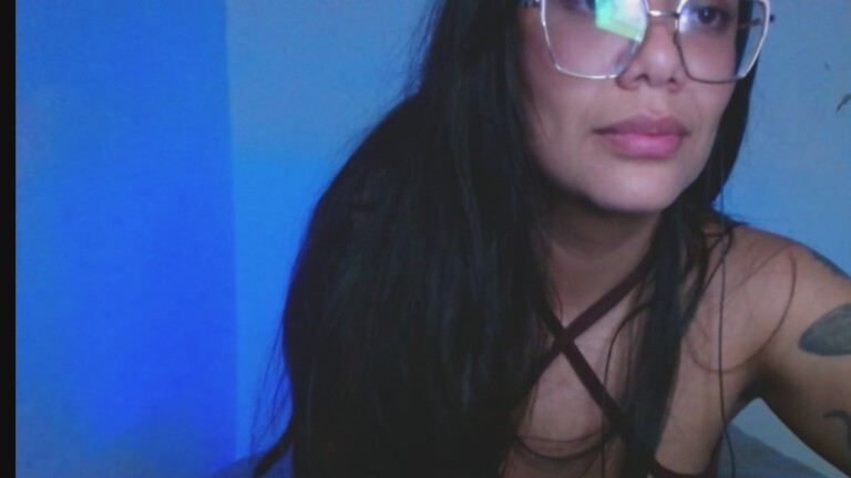 Luna_Marquez's Streamate show and profile