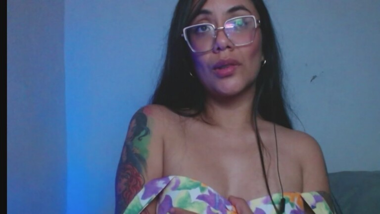 Luna_Marquez's Streamate show and profile