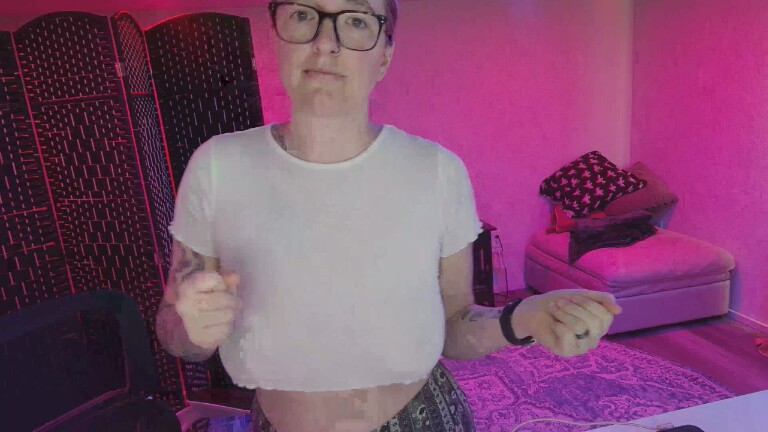 FoxyFarrah's Streamate show and profile