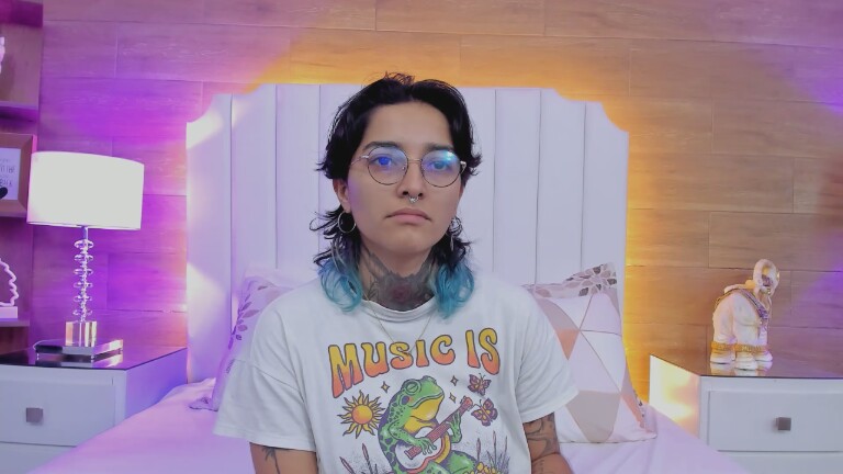 AmyRavens's Streamate show and profile