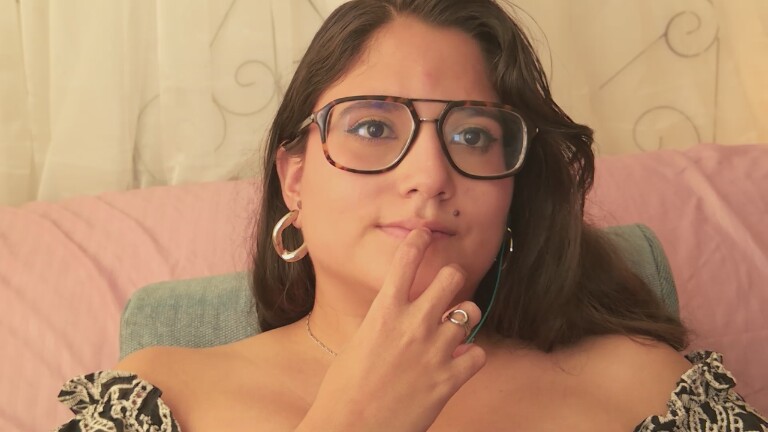 HaileyBunny_18's Streamate show and profile