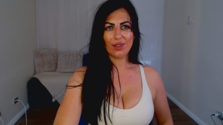 Goddess_Olivia_UK's Streamate show and profile