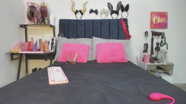 emmilygiraldo's Streamate show and profile