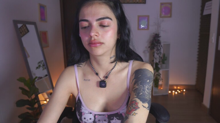 AlissonnovaXX's Streamate show and profile