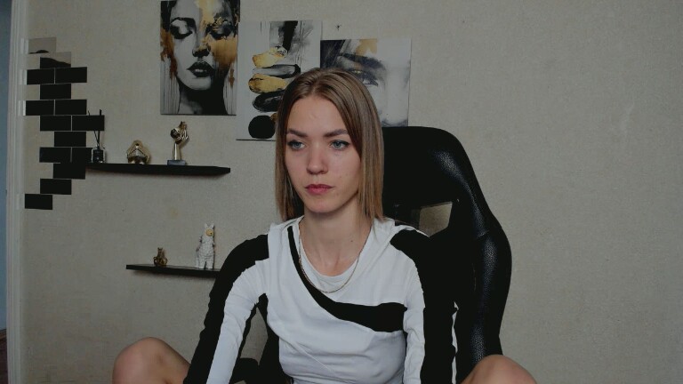 Alyonaqueenn's Streamate show and profile