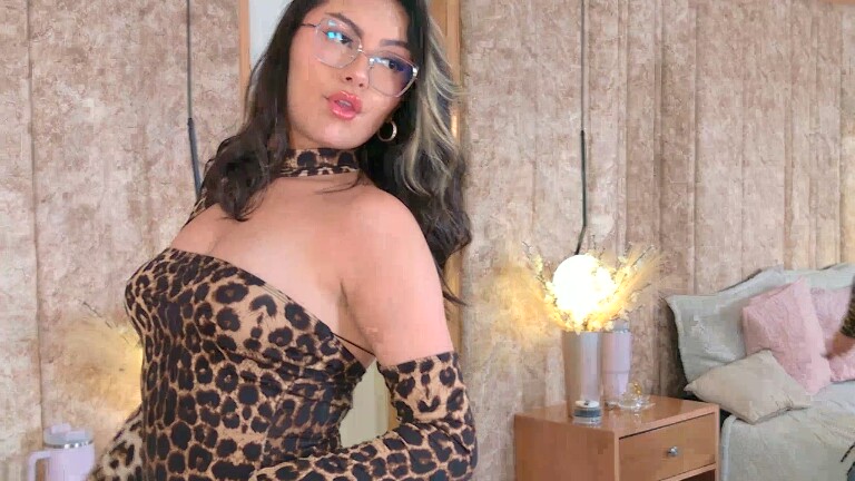 IsaRose's Streamate show and profile