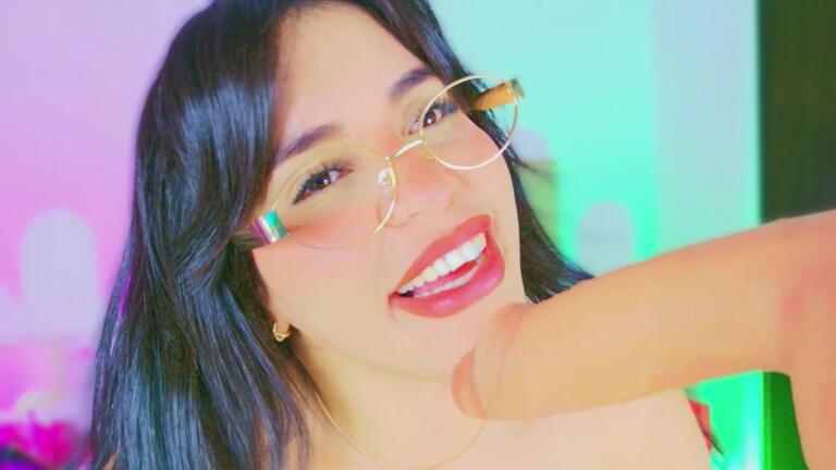 CharlootteEvans's Streamate show and profile