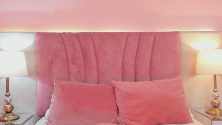 EmmaWeest's Streamate show and profile