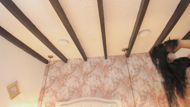 SaharaLyn's Streamate show and profile