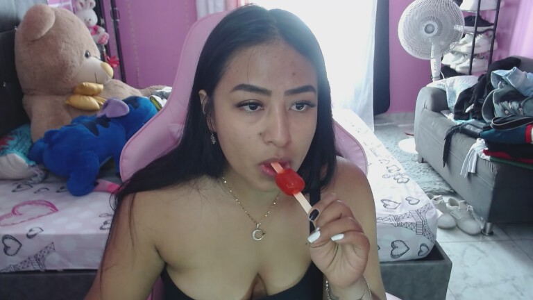 sofiaxxDreams's Streamate show and profile