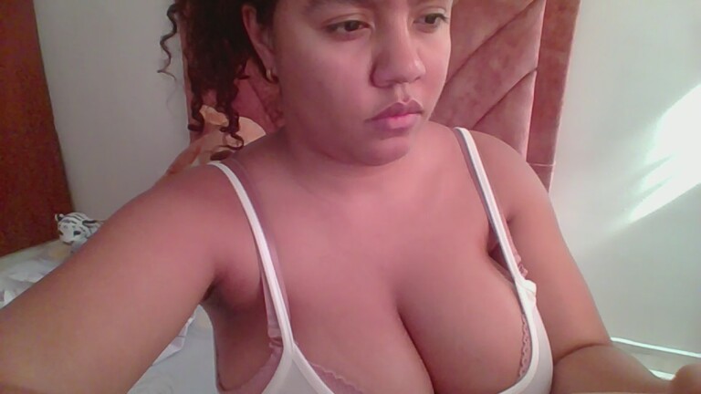 Lauradani's Streamate show and profile