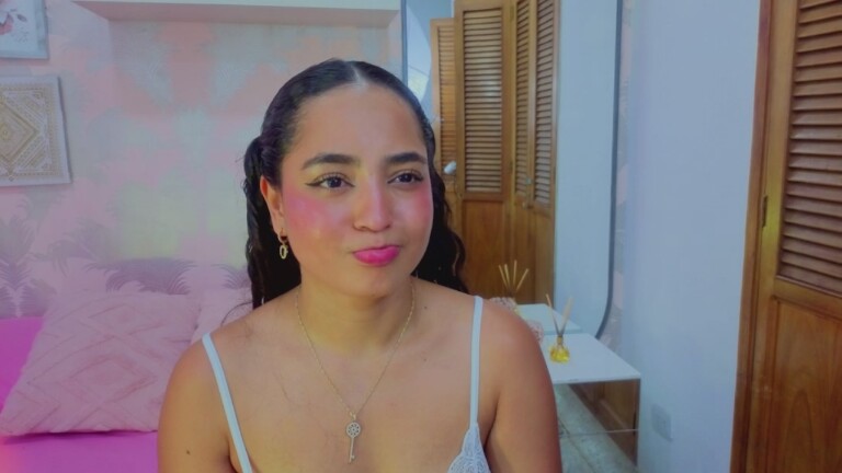 Emmaa_Thompsoon's Streamate show and profile