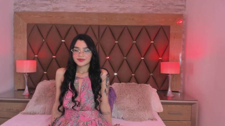 DafneJames's Streamate show and profile