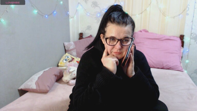 SashaLoveCherry's Streamate show and profile