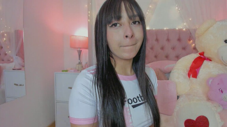 AlexandraWinterr's Streamate show and profile