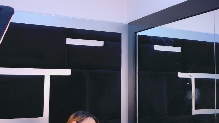 AlanaFerrara's Streamate show and profile