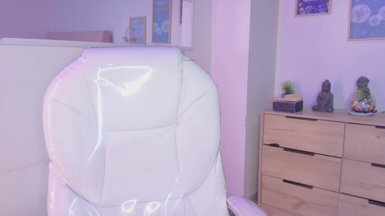 blueehazell18's Streamate show and profile